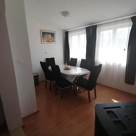 Tea Apartment