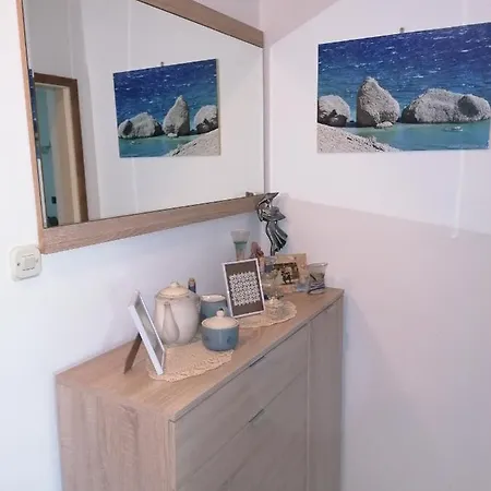 Tea Apartment